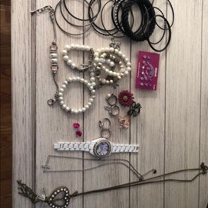 Bundle of jewelry all included